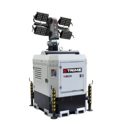 prozektoru-masts-led-x-box-4x300W-48V-salikta-pozicija