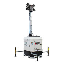 prozektoru-masts-led-x-hybrid-4x150W-atverta-pozicija